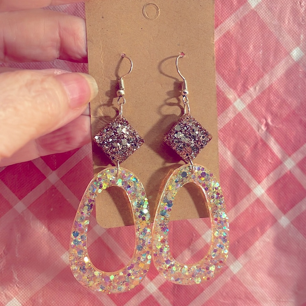 🎈SALE🎈🌸#83.GLITTER EARRINGS🌸